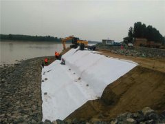 供应400g长丝土工布用于铁路防渗