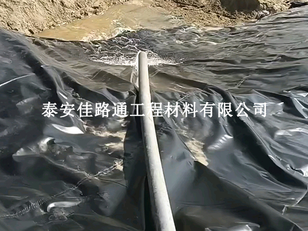沼气池黑膜提升使用寿命的方式方法 沼气池黑膜提升使用寿命的方式方法