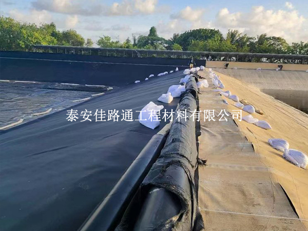 鱼塘防渗膜铺设，这些问题一定要避免