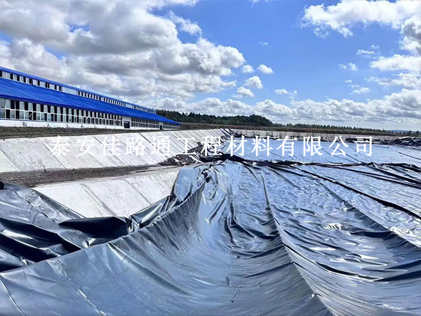 人工湖防渗膜施工，这些细节踩一个坑就白费