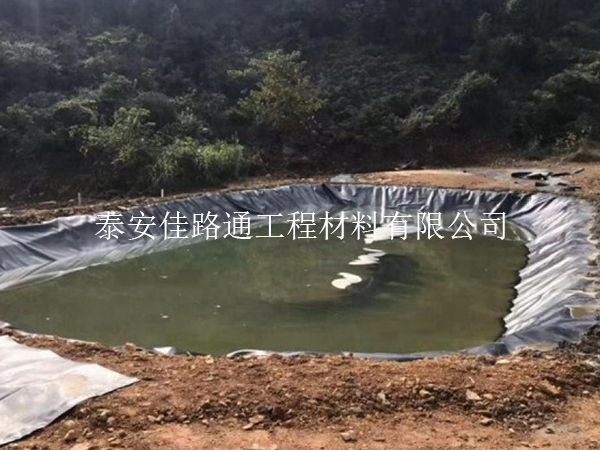 藕池防渗膜为何提前“退役”？深扒缩短使用寿命的核心诱因