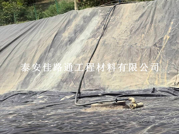 拒绝“隐形隐患”：氧化塘防渗膜铺设的核心细节需求