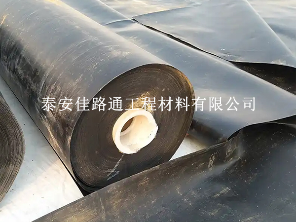 养殖防渗膜搭接边处理全攻略：从宽度到焊接，一步到位防漏水